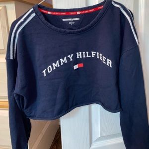 long sleeve crop top